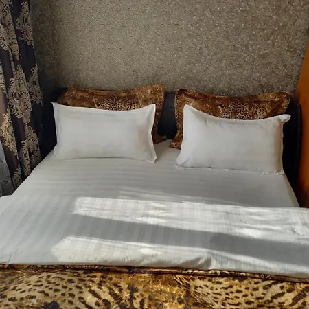 Яркая Звезда Apartment Aktobe Exterior photo