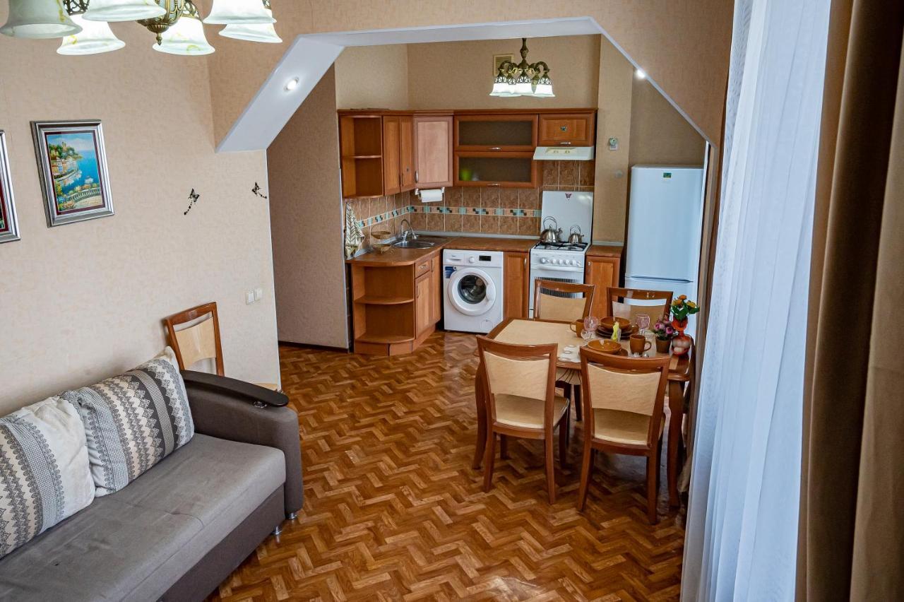 однокомнатная на улице шернияза 39 16 Apartment *