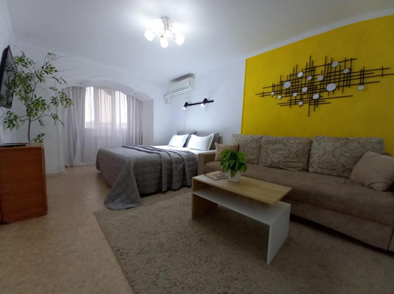 яркая звезда Apartment Aktobe